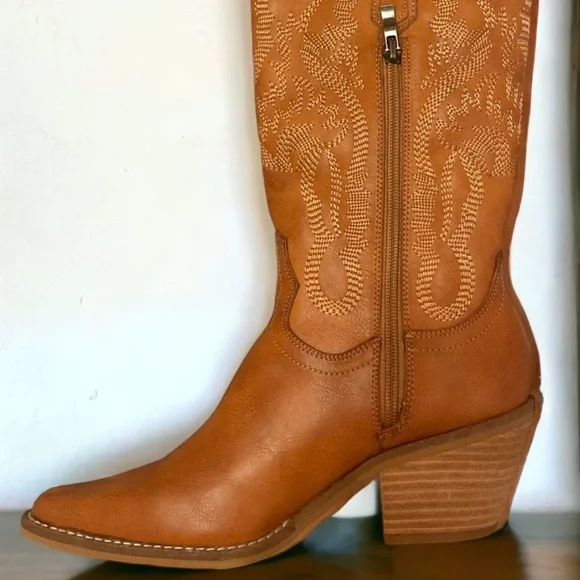 Size 11 Beast Fashion Camel Faux Suede Embroidered Tall Western Cowboy Boot - Picture 5 of 6